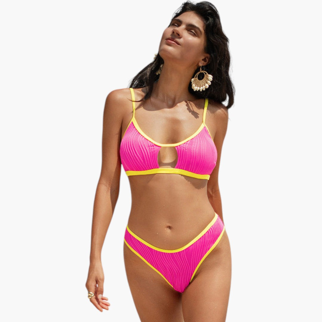 Bikini sæt til kvinder med skulderstroppetop