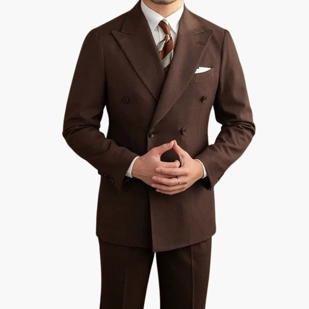 Completo uomo giacca con revers appuntiti