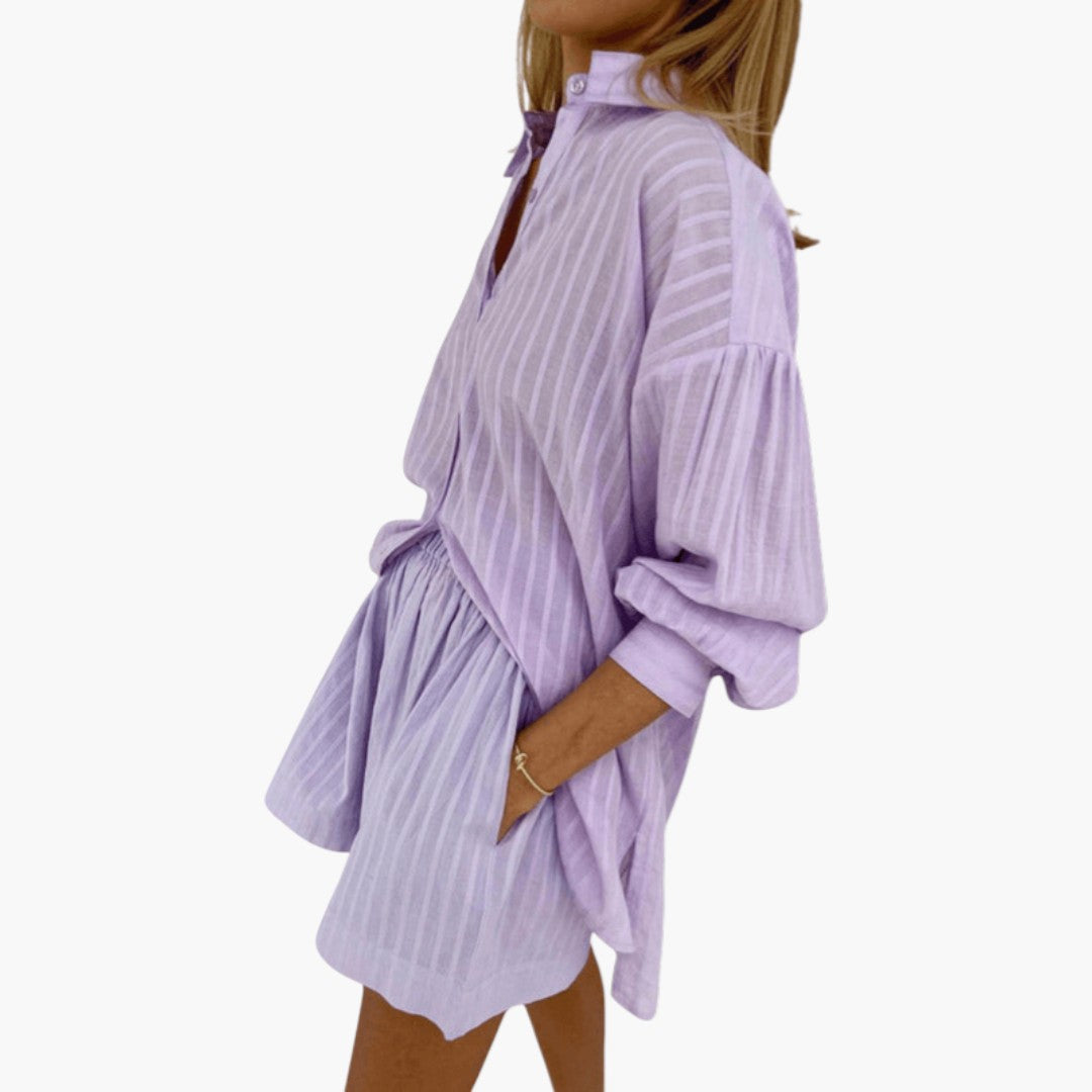 To-delt sommeroutfit til kvinder med knaplukket skjorte