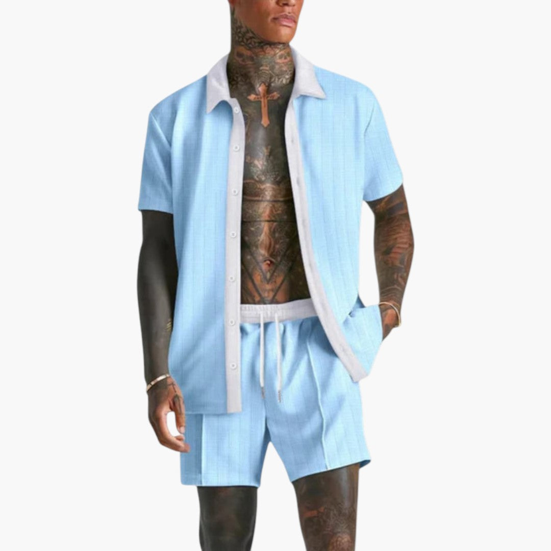Men's summer outfit with short-sleeved shirt