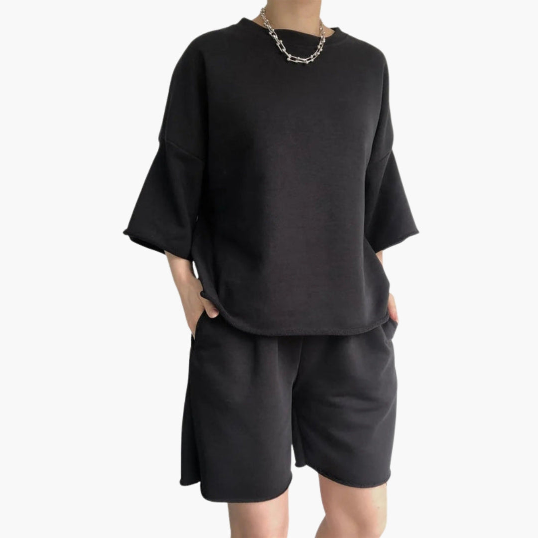 Damesportsett med kort topp og shorts med snor