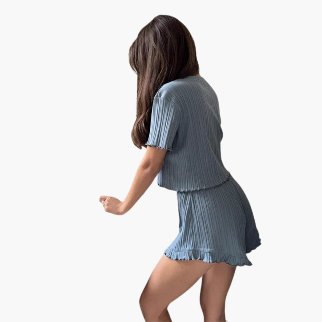 Completo donna rilassante a coste con pantaloncini a balze