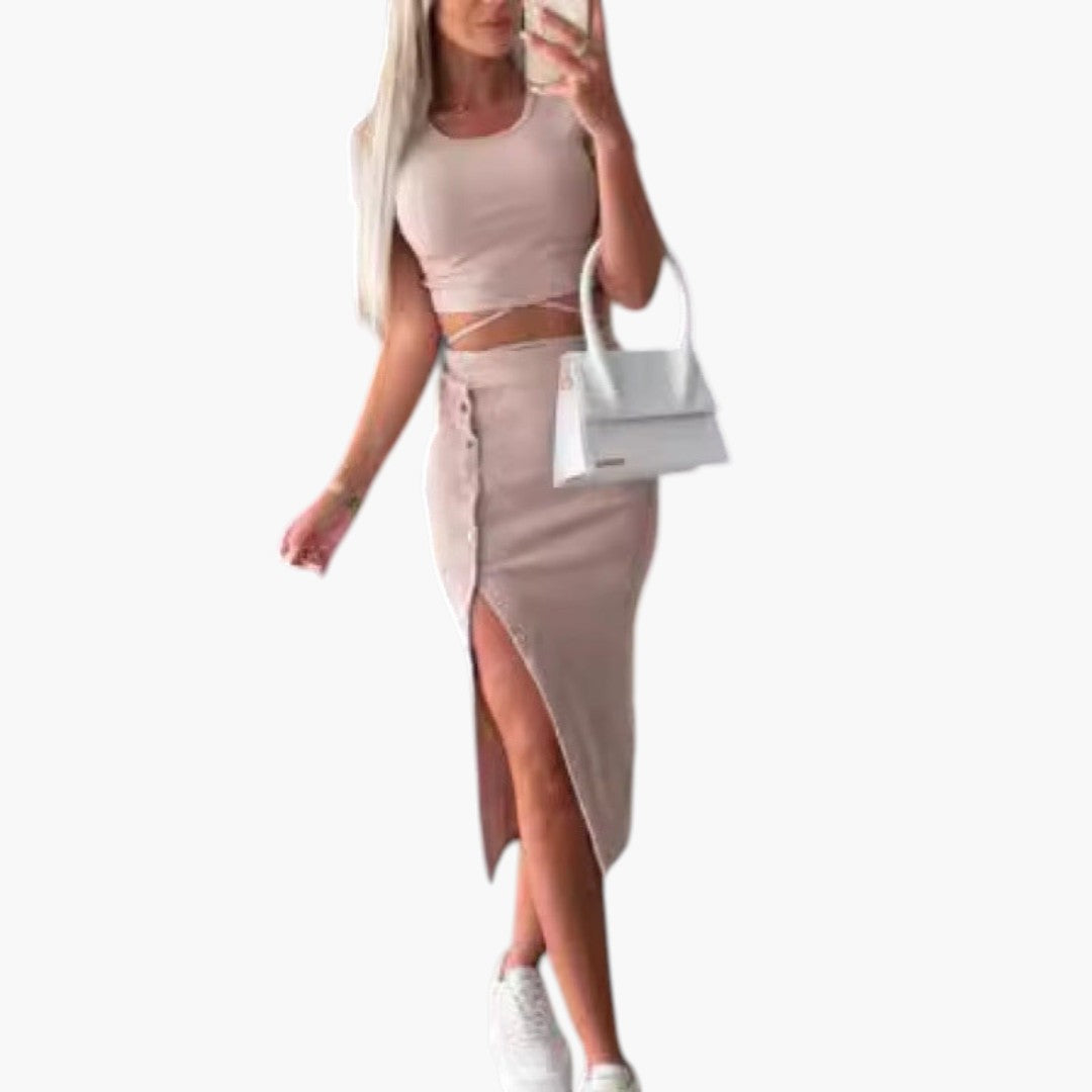 Completo due pezzi da donna con gonna a bottoni