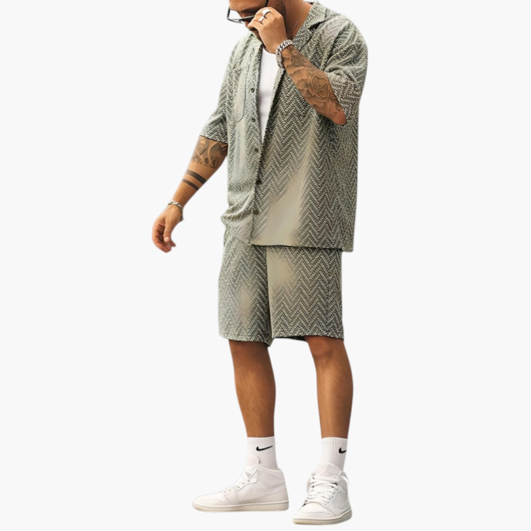 Ensemble hommes en deux pièces avec shorts amples