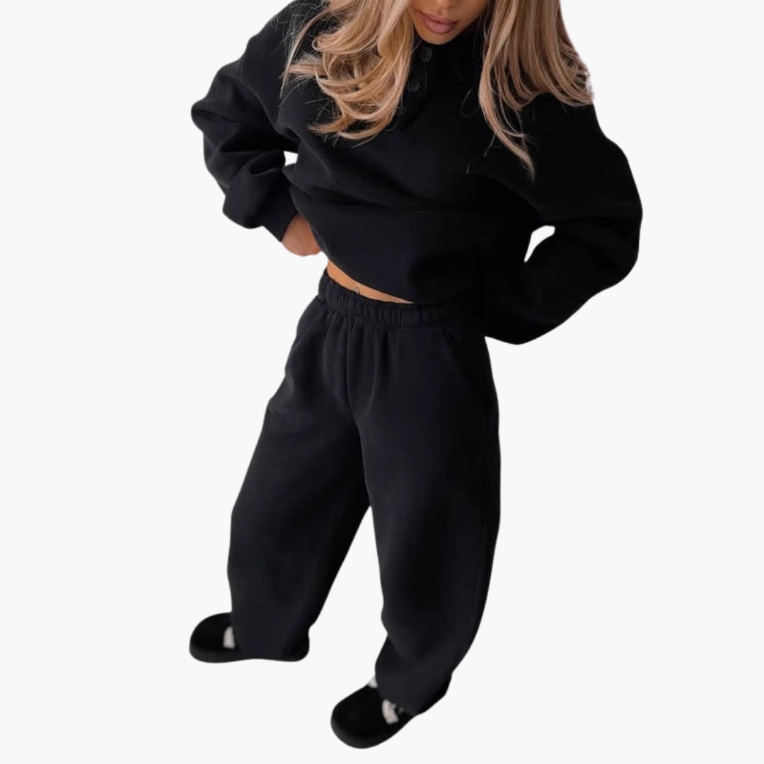 Conjunto polar feminino com gola alta tipo polo e calças largas