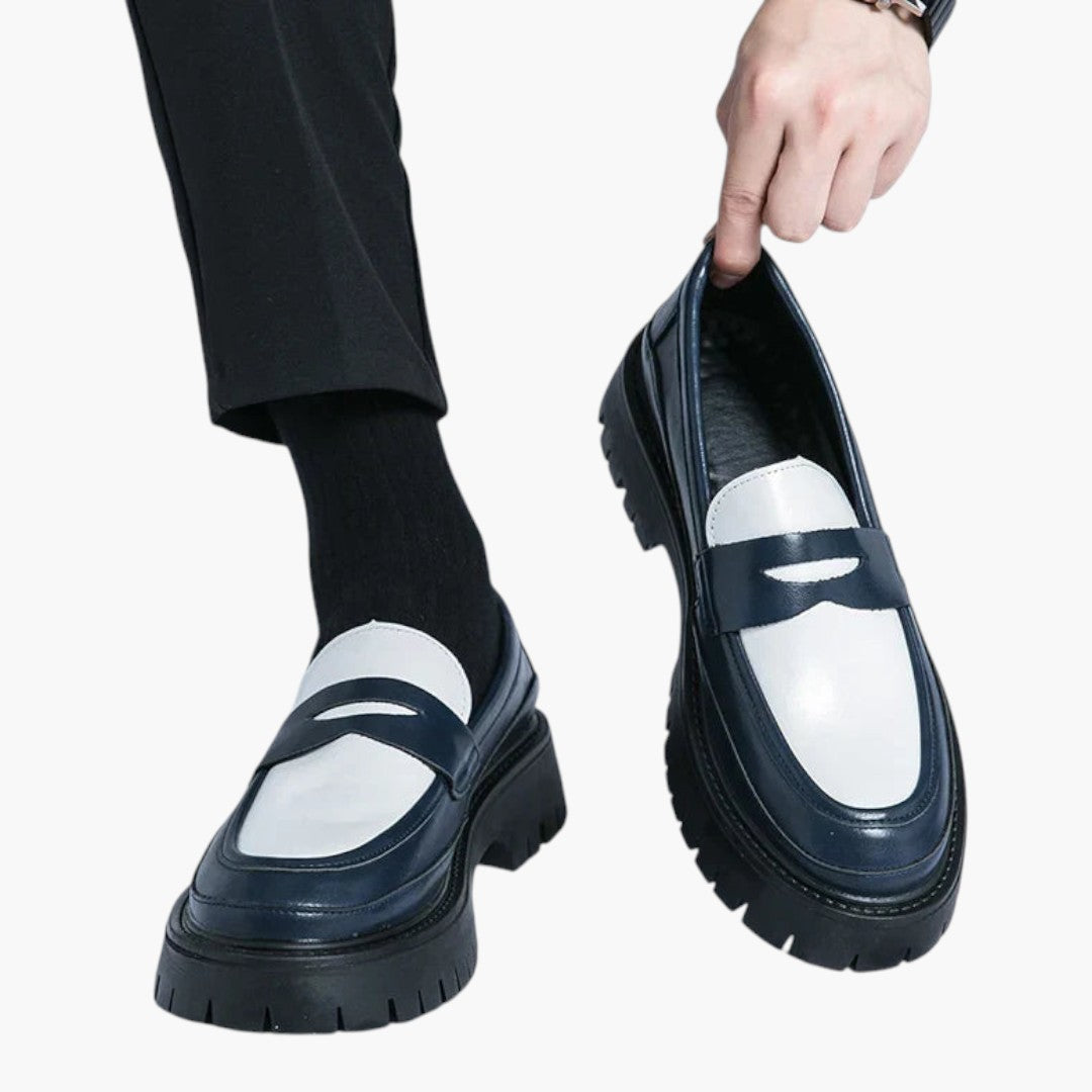 Mocassins de Homem em Pele com Sola Plataforma e Superfície Lisa