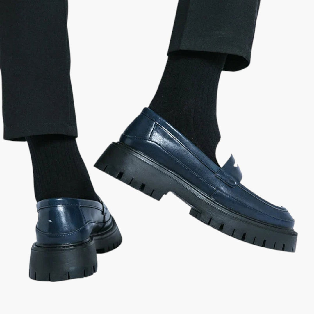 Mocassins de Homem em Pele com Sola Plataforma e Superfície Lisa