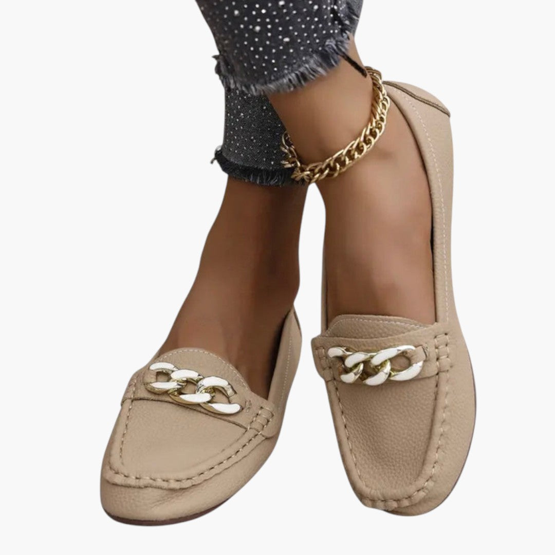 Mocassins Femme avec Chaîne Métallique et Texture Grainée