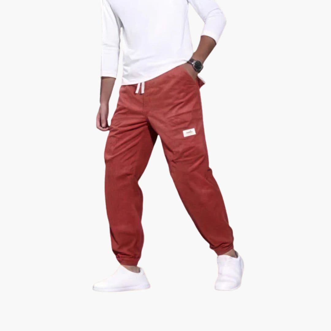 Pantalon homme à surface côtelée et poches multiples