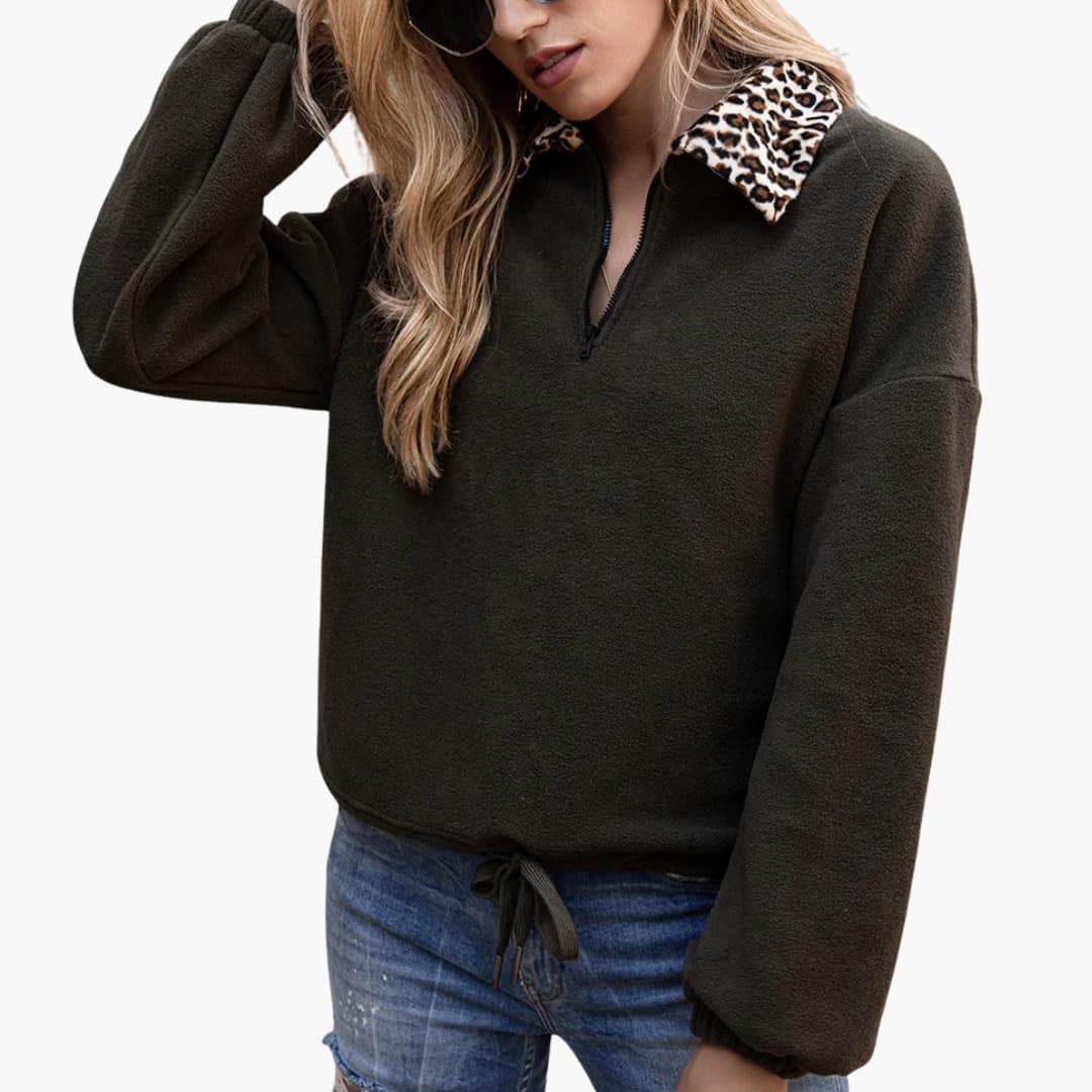 Pull polar para mulher com gola estampada de leopardo