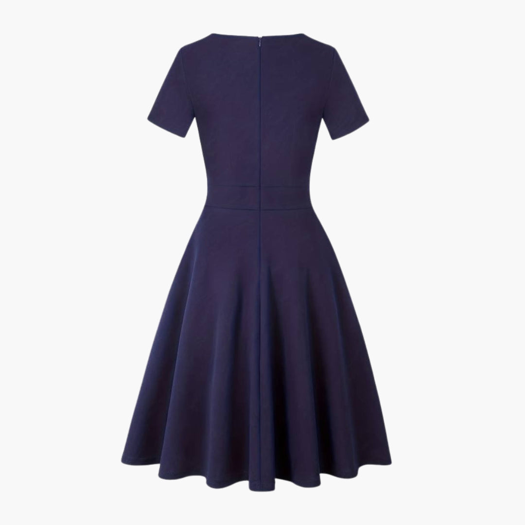 Robe femme avec taille en dentelle et encolure goutte