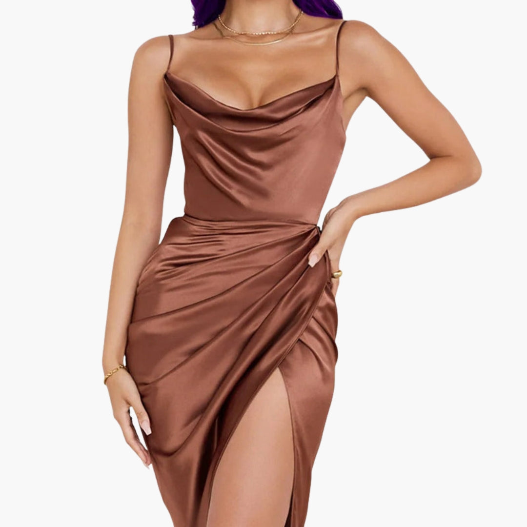 Robe femme à volants avec fines bretelles
