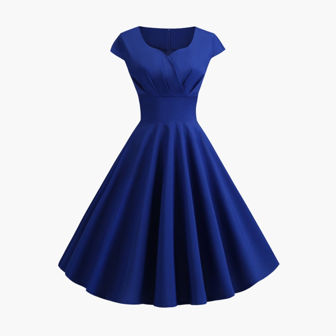 Vestido de mujer con corte acampanado y mangas cortas