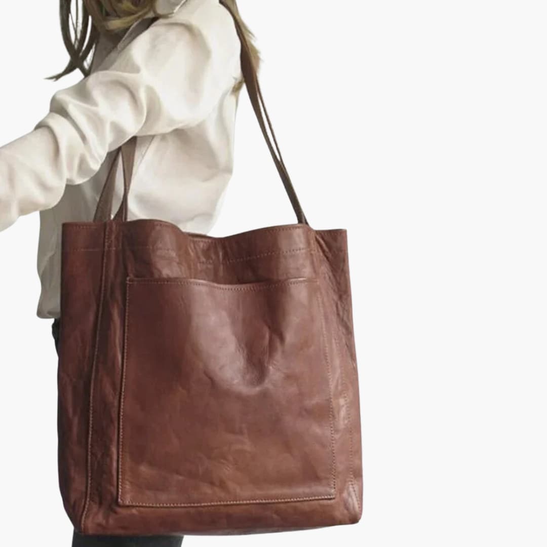 Torba na ramię dla kobiet o przestronnym designie i praktycznych uchwytach