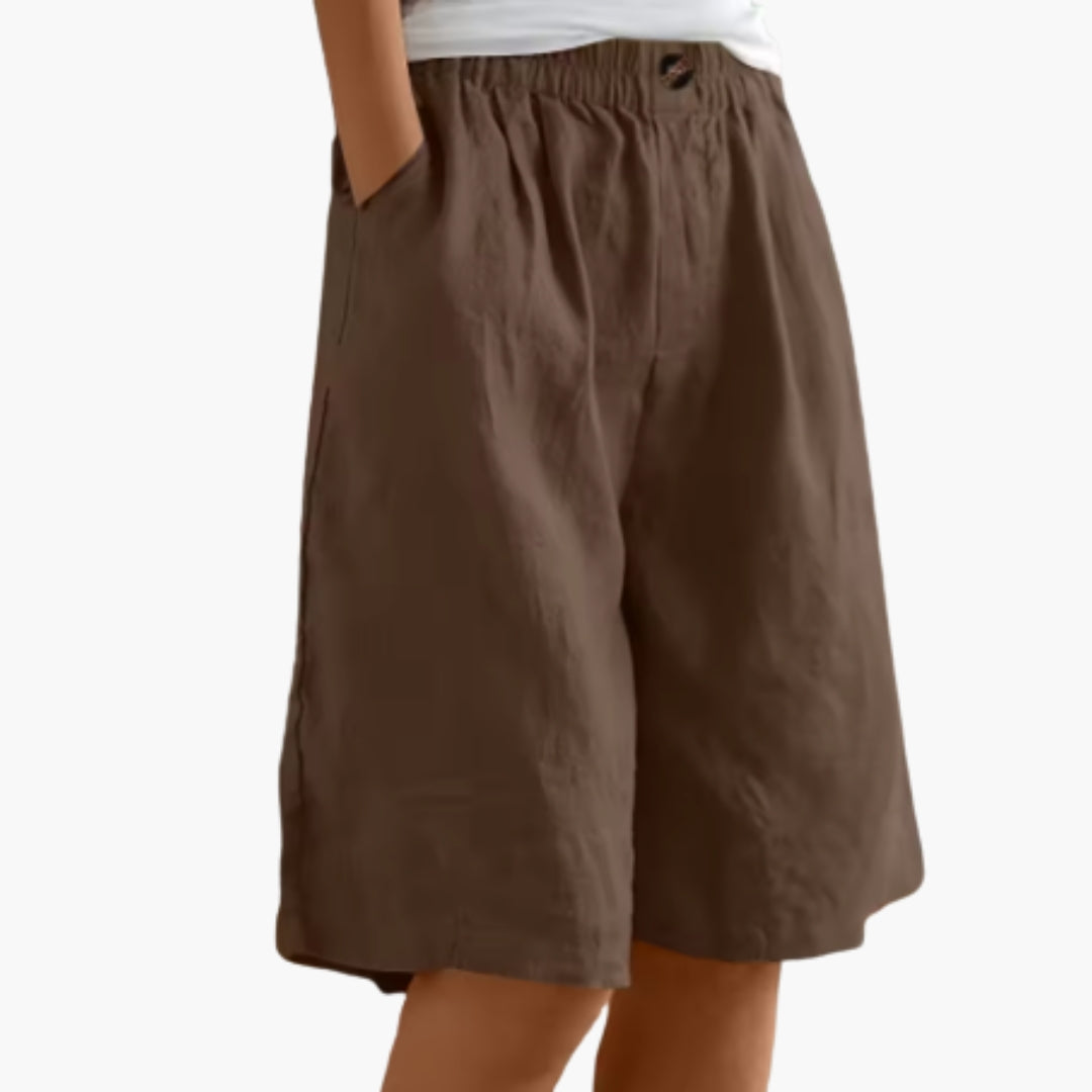 Short feminino com bolsos laterais e cintura elástica