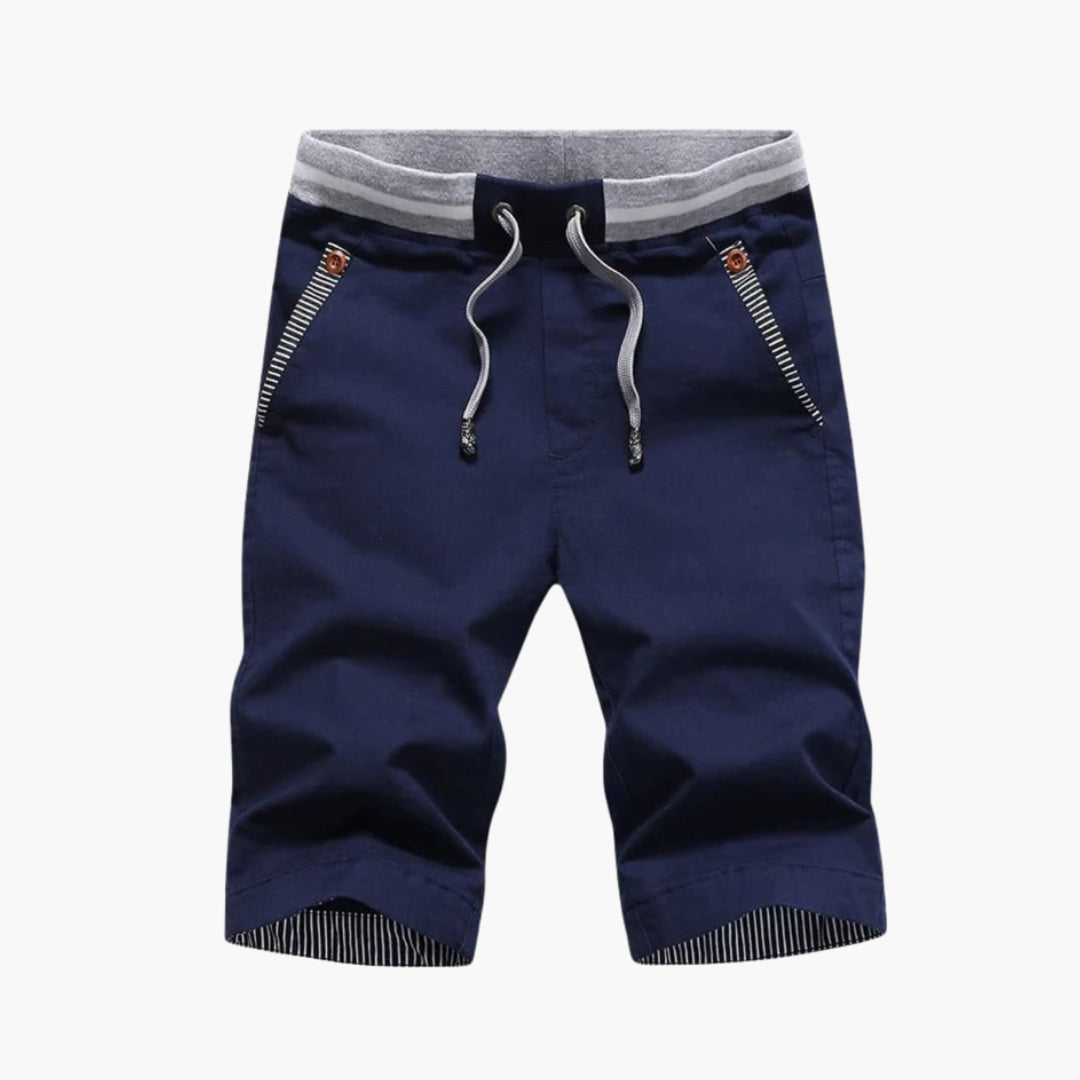 Short homme avec poches latérales et ourlet retroussé