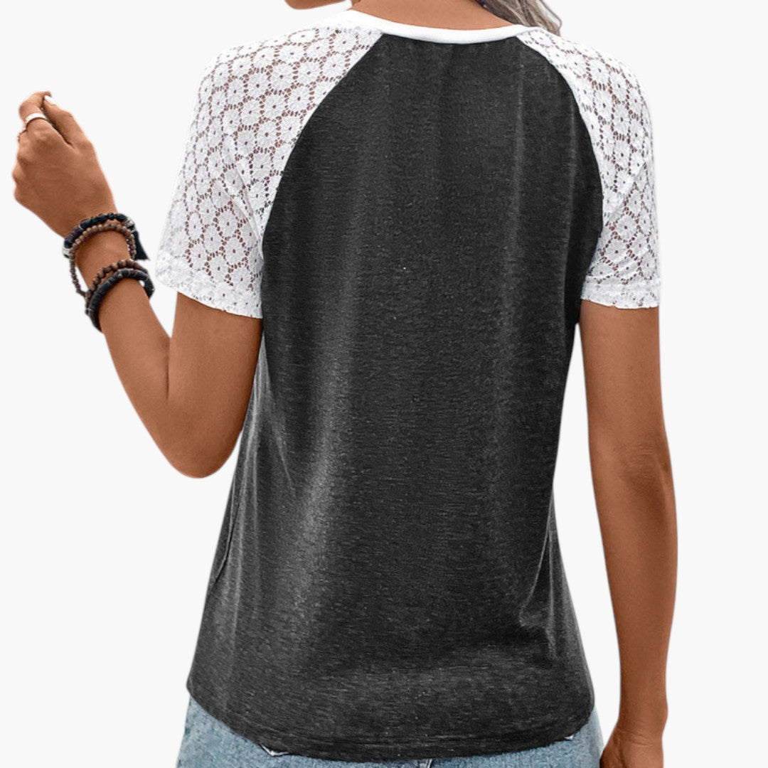 T-shirt til kvinder med blonder på ærmerne
