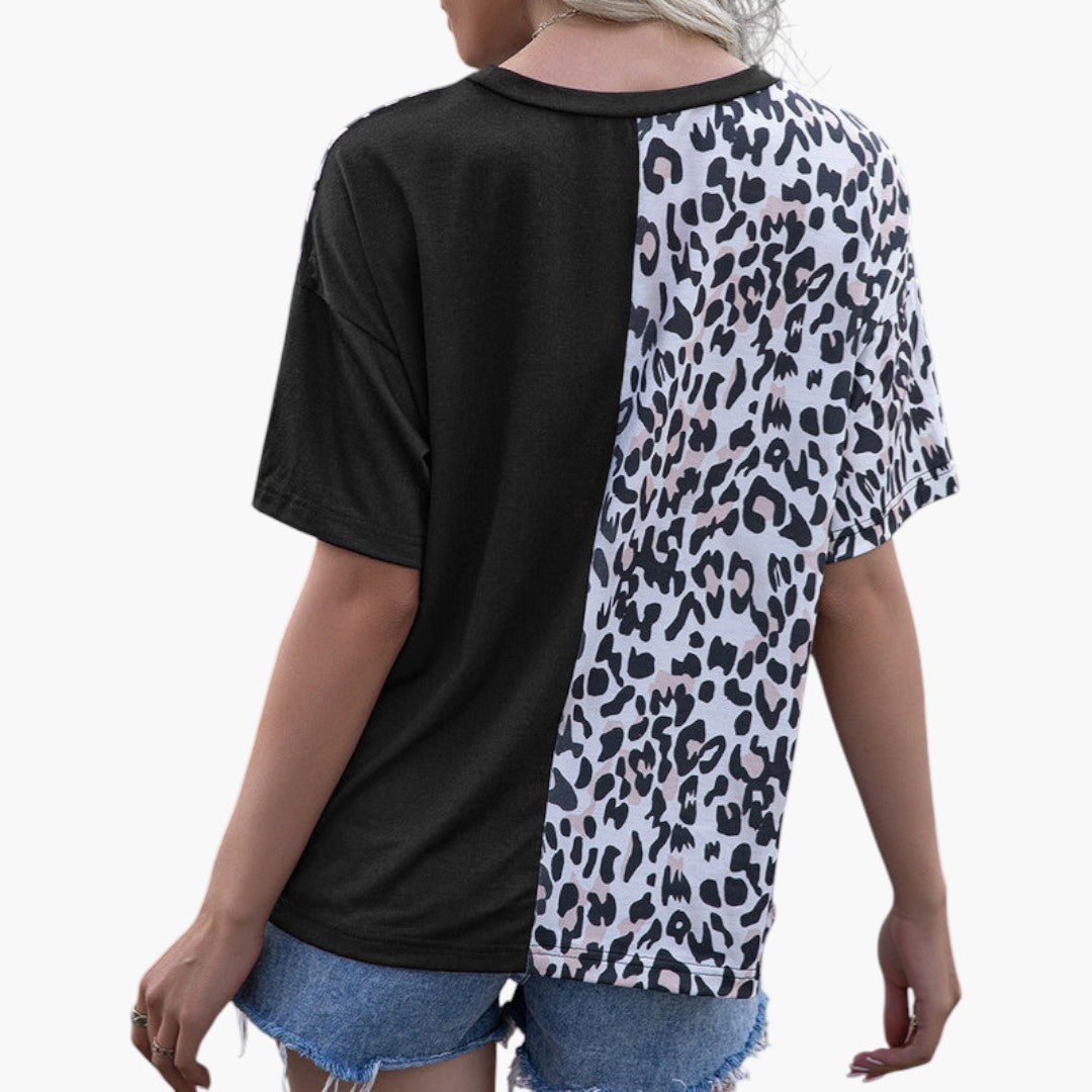 T-shirt til kvinder med trykte paneler og korte ærmer