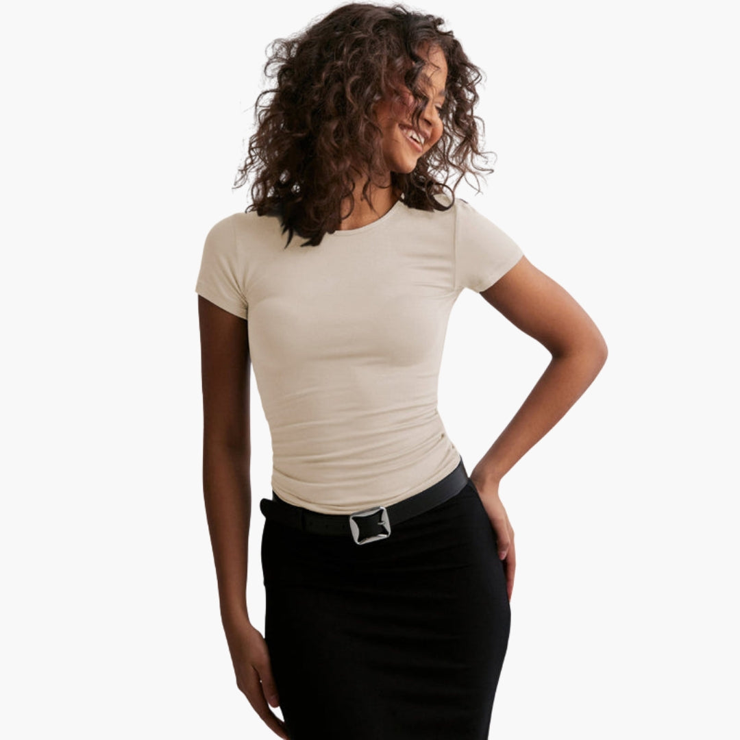 Women's round neck fitted cut T-shirt with stretch knit
