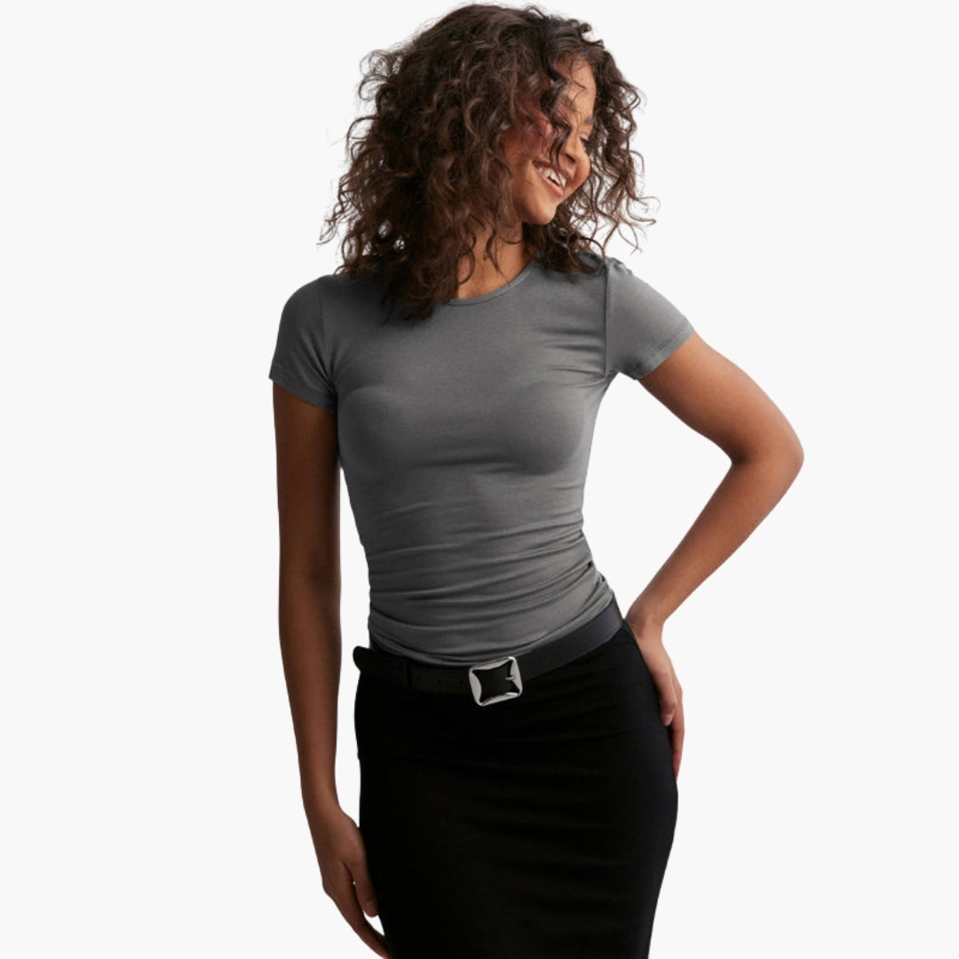 Women's round neck fitted cut T-shirt with stretch knit