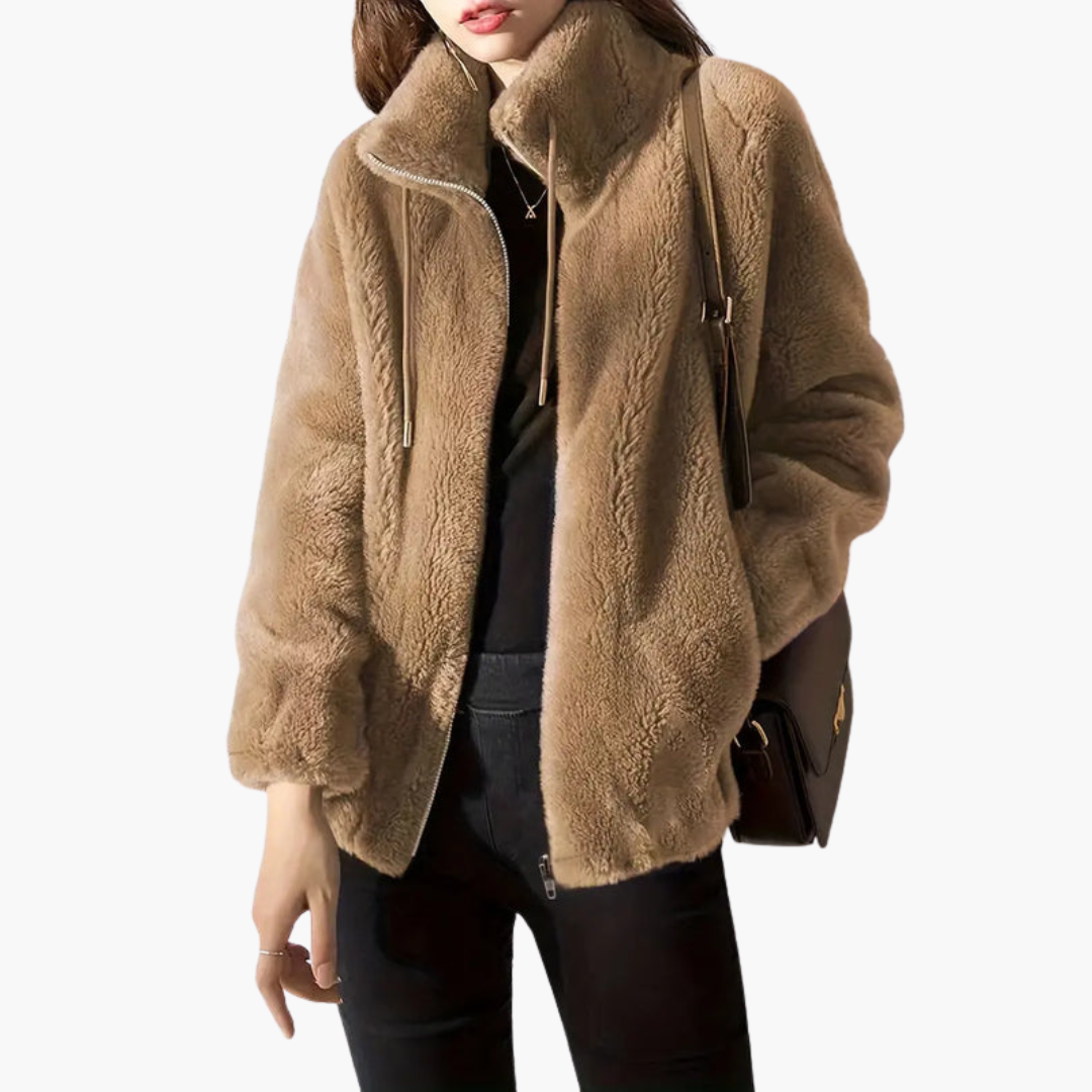 Veste femme en matière duveteuse avec fermeture zippée et col montant